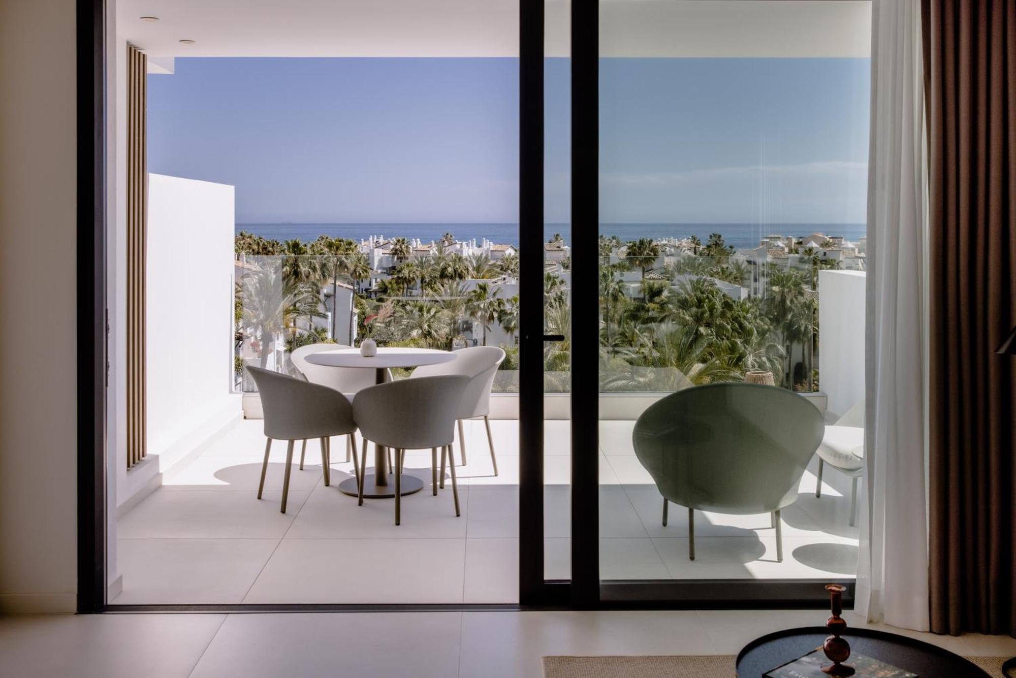 The Flag Hotel Marbella, Estepona Adult Recommended Luaran gambar