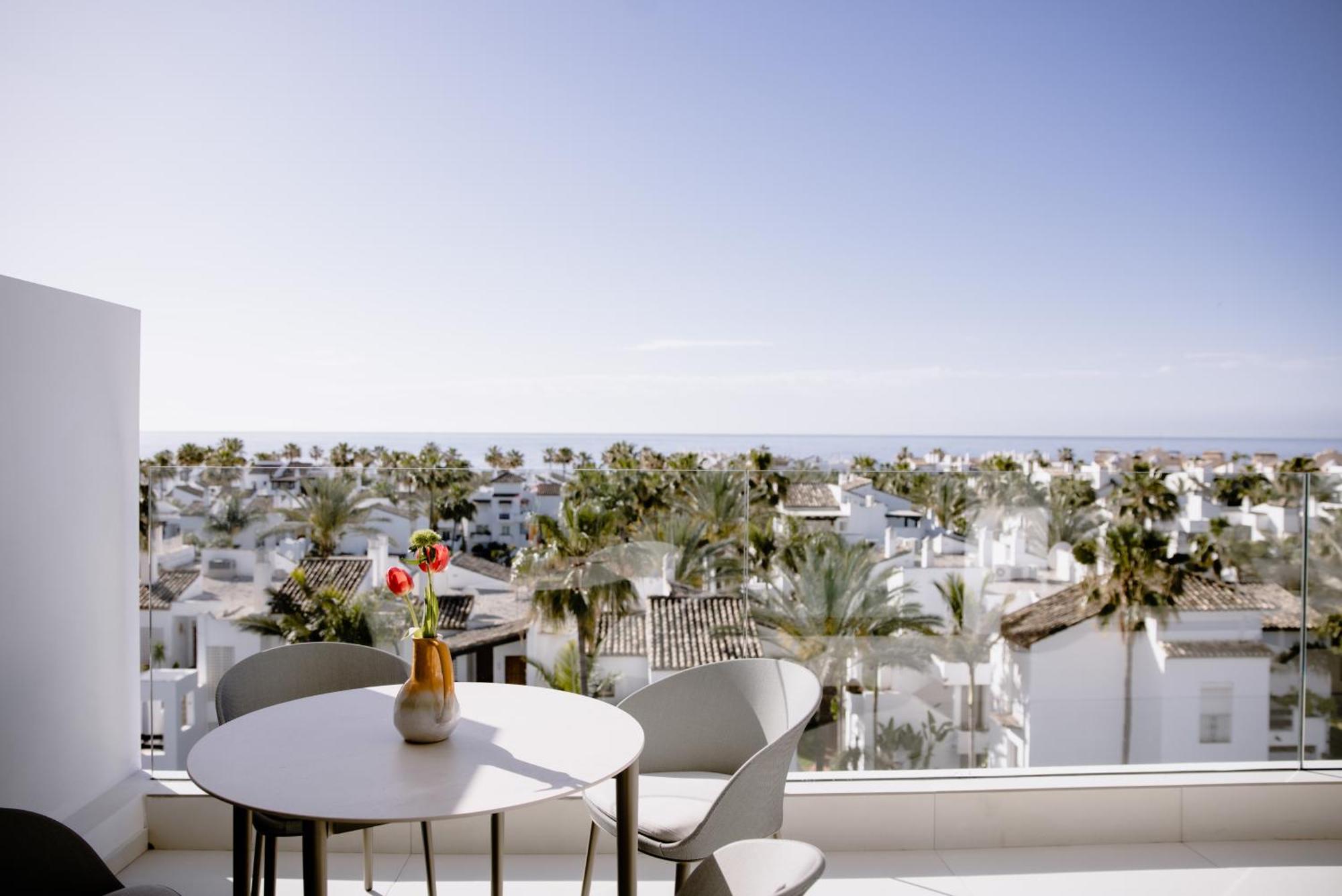 The Flag Hotel Marbella, Estepona Adult Recommended Luaran gambar