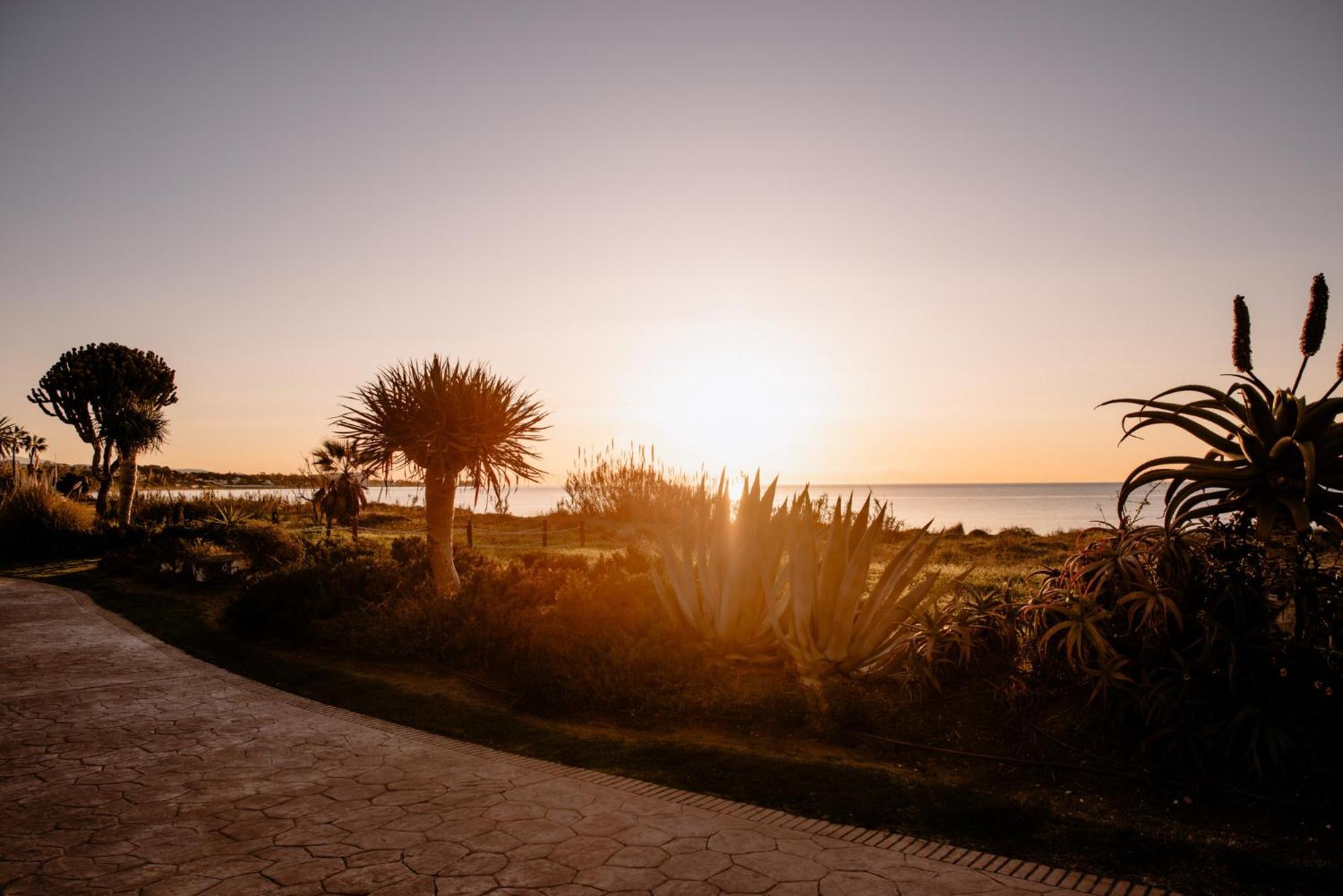 The Flag Hotel Marbella, Estepona Adult Recommended Luaran gambar