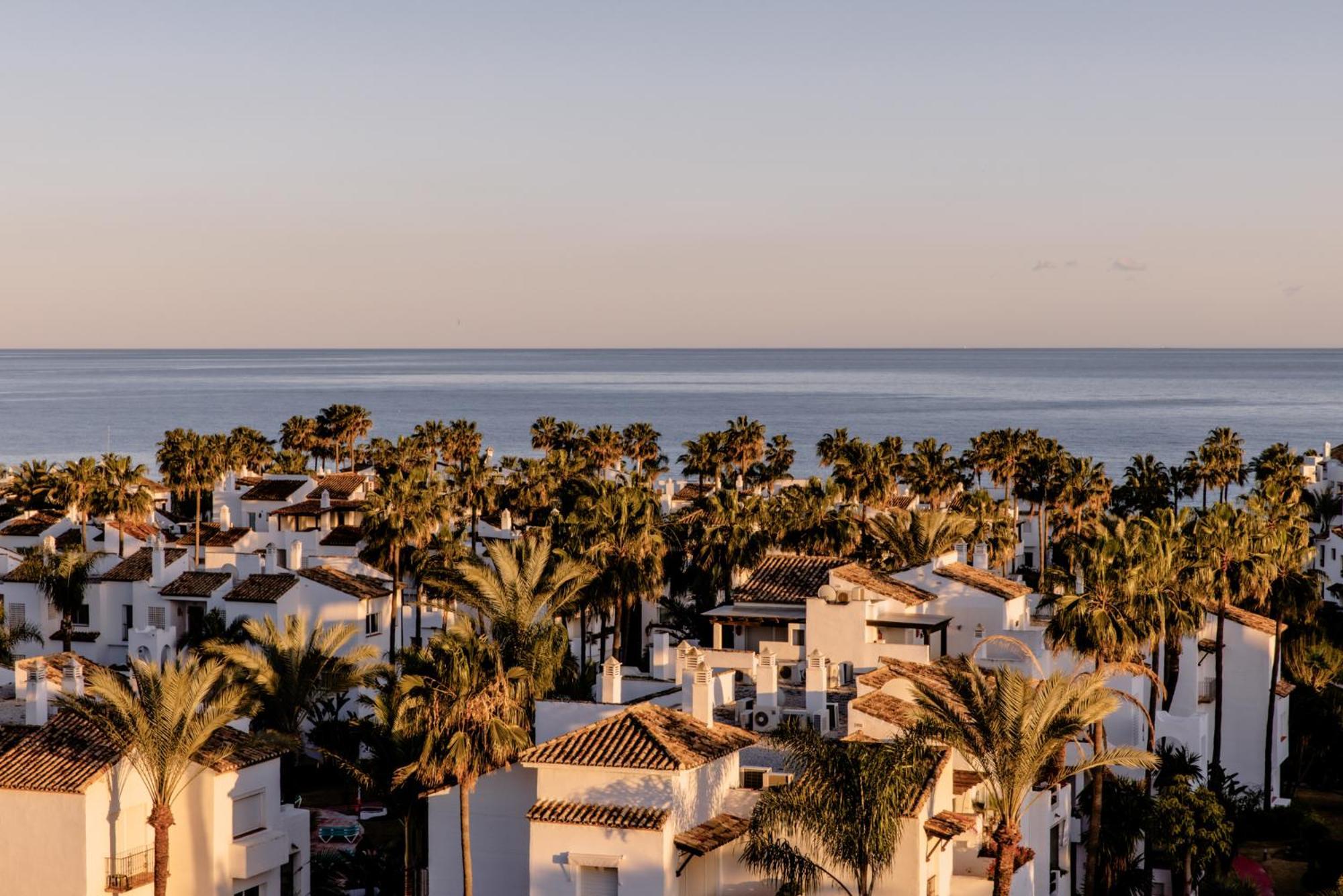 The Flag Hotel Marbella, Estepona Adult Recommended Luaran gambar